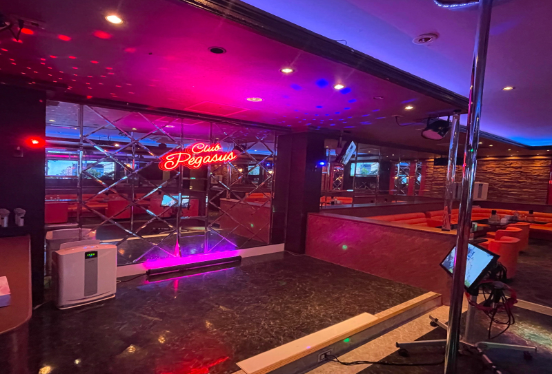 Club Pegasus Photo